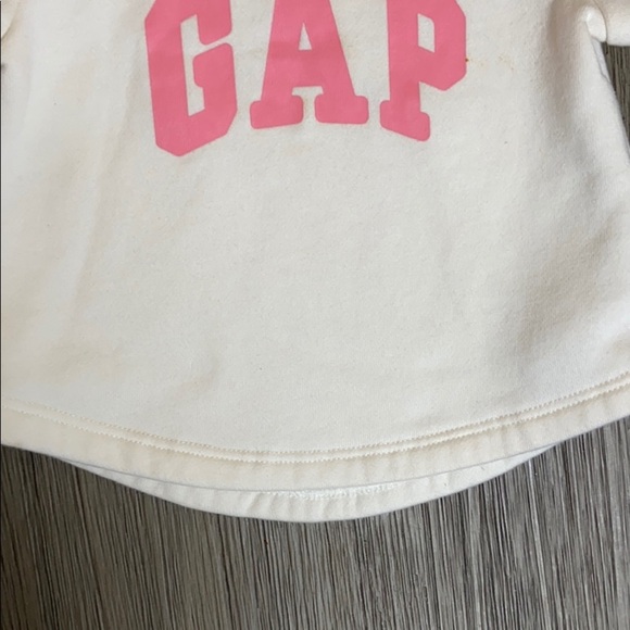Gap Baby Graphic Shirt Bundle - Picture 4 of 11